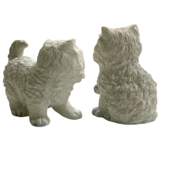 Vintage Homeco Ceramic fluffy white Kittens with blue eyes and bows - Picture 2 of 6